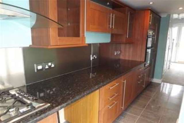  Image of 3 bedroom Terraced house to rent in Bingley Avenue Blackpool FY3 at Blackpool, FY3 8NY