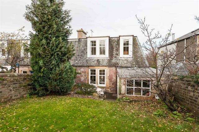  Image of 3 bedroom Detached house to rent in Blackford Glen Road Edinburgh EH16 at Liberton Edinburgh Edinburgh, EH16 6AD