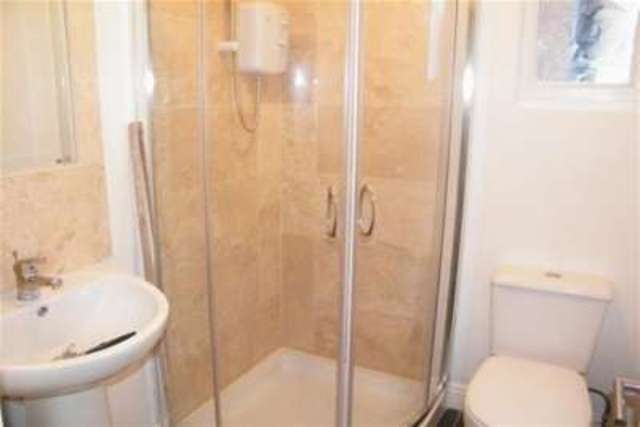  Image of 6 bedroom Terraced house to rent in Boardman Street Eccles Manchester M30 at Manchester, M30 0FP