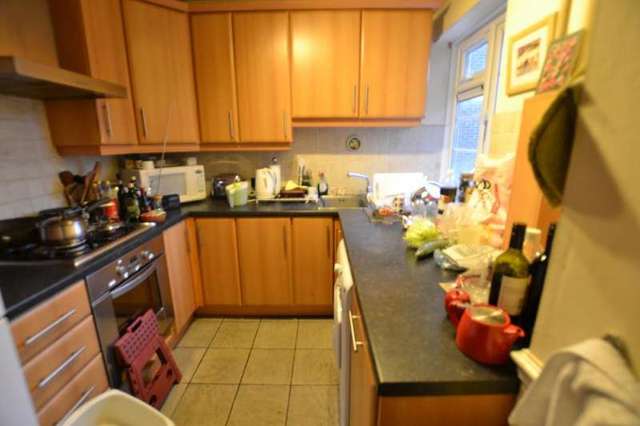  Image of 2 bedroom Flat to rent in Bollo Lane London W3 at Bollo Lane  London, W3 8JL