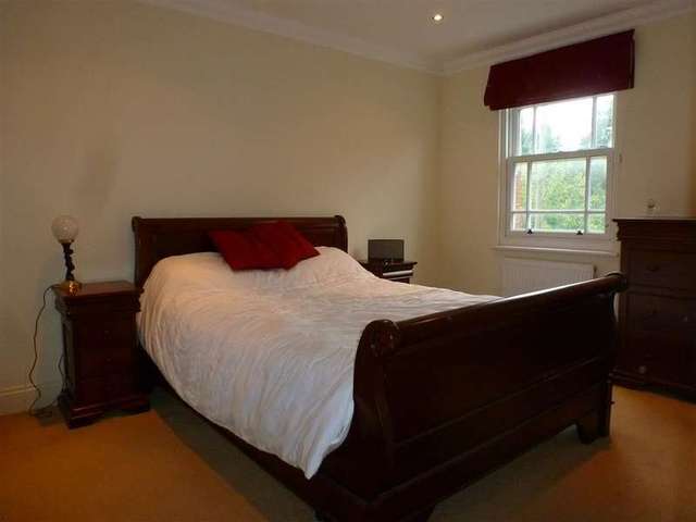  Image of 2 bedroom Apartment for sale in Bordyke Tonbridge TN9 at Tonbridge Kent Tonbridge, TN9 1NW