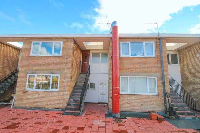  Image of 1 bedroom Flat for sale in Boundary Road Streetly Sutton Coldfield B74 at Boundary Road Streetly Sutton Coldfield, B74 2JR