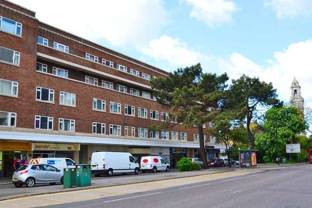  Image of 2 bedroom Flat to rent in Christchurch Road Bournemouth BH1 at 9 Christchurch Road  Bournemouth, BH1 3JR
