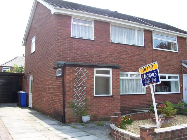  Image of 3 bedroom Detached house to rent in Bridlemere Court Padgate Warrington WA1 at Padgate Warrington Warrington, WA1 3DY