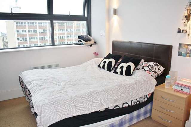  Image of 1 bedroom Flat for sale in Newhall Street Birmingham B3 at Birmingham Birmingham West Midlands, B3 1LL