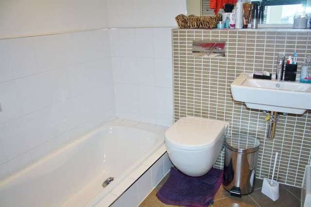  Image of 1 bedroom Flat for sale in Newhall Street Birmingham B3 at Birmingham Birmingham West Midlands, B3 1LL