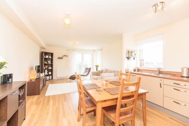  Image of 2 bedroom Flat to rent in Broughton Road Edinburgh EH7 at Leith Edinburgh Edinburgh, EH7 4QN