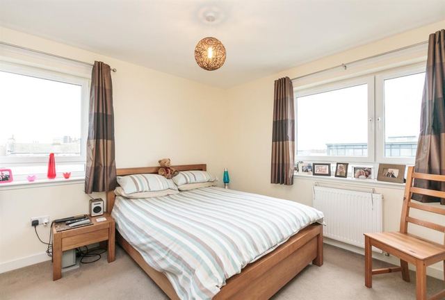  Image of 2 bedroom Flat to rent in Broughton Road Edinburgh EH7 at Leith Edinburgh Edinburgh, EH7 4QN