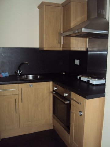  Image of 1 bedroom Studio flat to rent in Broxholme Lane Doncaster DN1 at Broxholme Lane - Flat 5  Doncaster, DN1 2LW