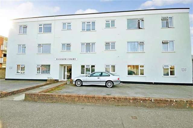  Image of 1 bedroom Apartment for sale in Bruce Avenue Goring-by-Sea Worthing BN11 at Worthing West Sussex Worthing, BN11 5JY