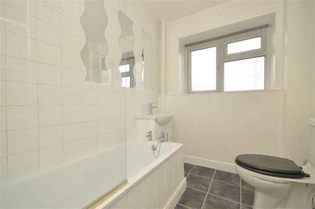  Image of 1 bedroom Apartment for sale in Bruce Avenue Goring-by-Sea Worthing BN11 at Worthing West Sussex Worthing, BN11 5JY