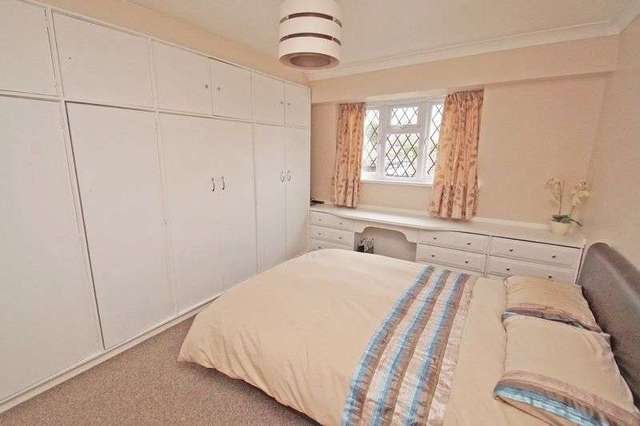  Image of 3 bedroom Property for sale in Brueton Avenue Bromsgrove B60 at Brueton Avenue  Bromsgrove, B60 2AW