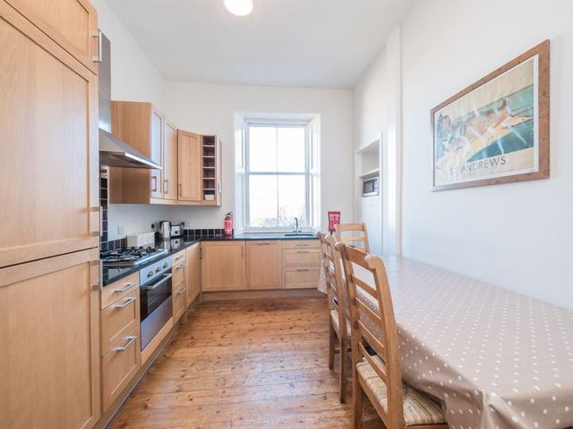  Image of 1 bedroom Flat to rent in Brunton Terrace Edinburgh EH7 at Calton Hill Edinburgh Edinburgh, EH7 5EH