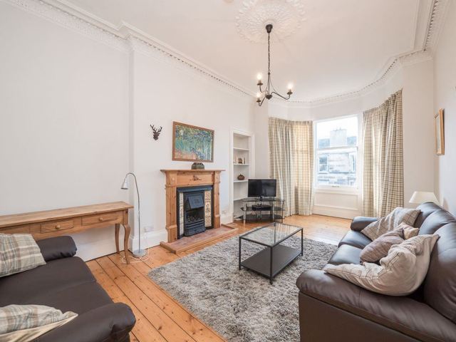  Image of 1 bedroom Flat to rent in Brunton Terrace Edinburgh EH7 at Calton Hill Edinburgh Edinburgh, EH7 5EH