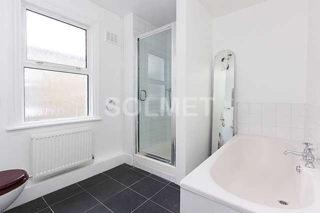 Image of 2 bedroom Flat to rent in Buller Road London NW10 at Buller Road  Kensal Rise, NW10 5BT