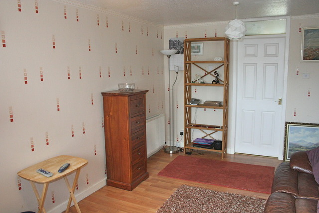  Image of 1 bedroom Flat to rent in Calder Court Calder Gardens Edinburgh EH11 at Sighthill Edinburgh Edinburgh, EH11 4LB