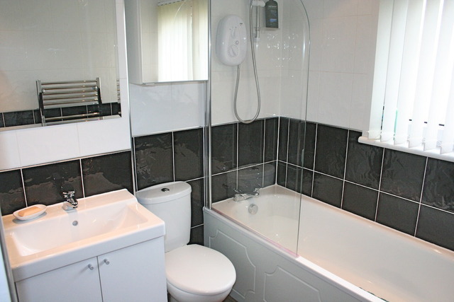  Image of 1 bedroom Flat to rent in Calder Court Calder Gardens Edinburgh EH11 at Sighthill Edinburgh Edinburgh, EH11 4LB
