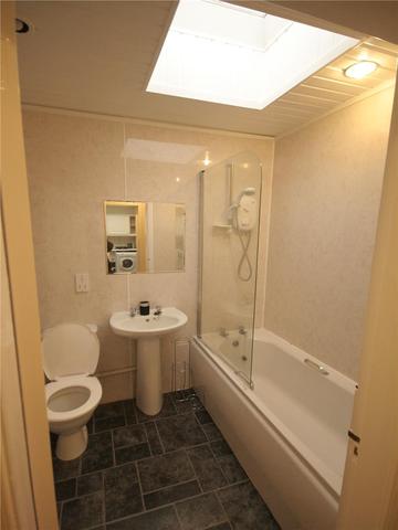  Image of 2 bedroom Flat to rent in Caledonian Crescent Edinburgh EH11 at Dalry Edinburgh Edinburgh, EH11 2AT