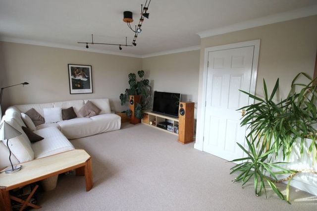  Image of 4 bedroom Semi-Detached house for sale in Carlton Boulevard Lincoln LN2 at Carlton Boulevard  Lincoln, LN2 4WJ