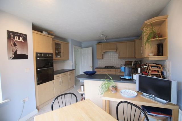  Image of 4 bedroom Semi-Detached house for sale in Carlton Boulevard Lincoln LN2 at Carlton Boulevard  Lincoln, LN2 4WJ