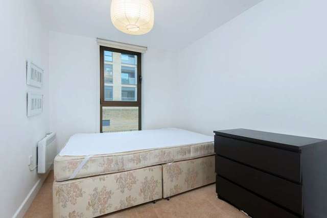  Image of 2 bedroom Apartment to rent in Petergate London SW11 at 33 Petergate  Battersea, SW11 2UE