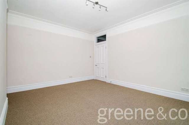  Image of 3 bedroom Flat to rent in Castellain Road London W9 at Castellain Road London Maida Vale, W9 1HG