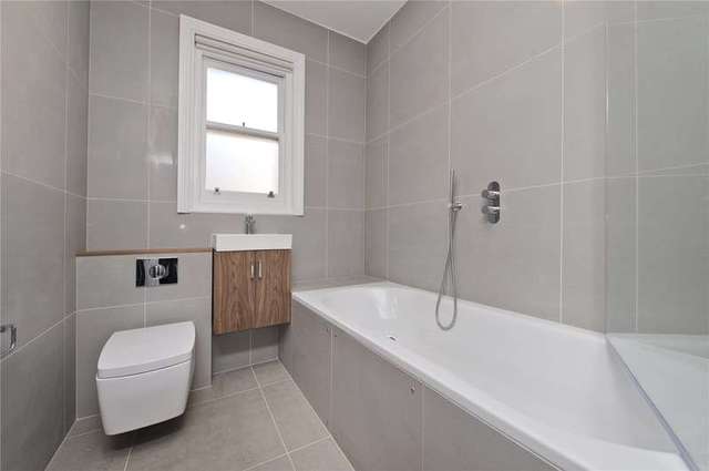  Image of 3 bedroom Flat to rent in Castellain Road London W9 at Castellain Mansions  Castellain Road, W9 1HG