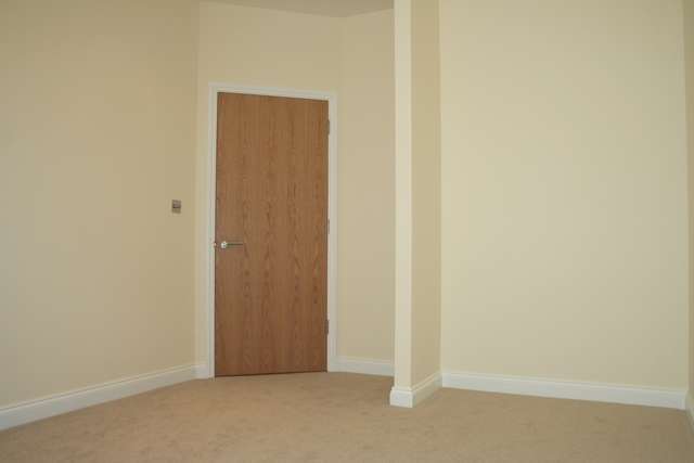  Image of 1 bedroom Flat to rent in Castlebar Park London W5 at Castlebar Park  Ealing, W5 1BU