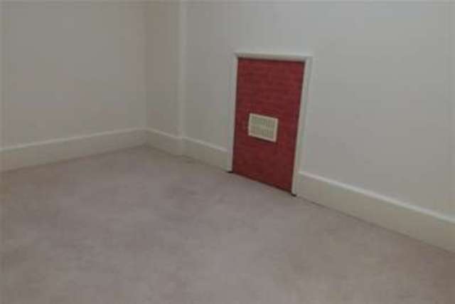  Image of 3 bedroom Maisonette to rent in Church Street Reigate RH2 at Reigate, RH2 0AA