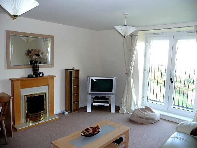  Image of 2 bedroom Maisonette to rent in Chadwick Way Hamble Southampton SO31 at Hamble  Southampton, SO31 4FD