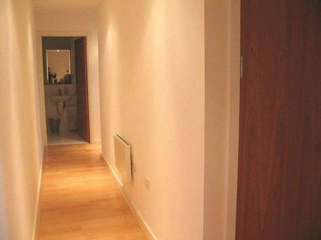  Image of 2 bedroom Flat to rent in Channel Way Ocean Village Southampton SO14 at Channel Way  Southampton, SO14 3JB