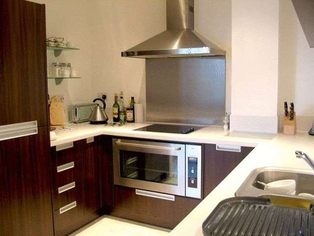  Image of 2 bedroom Flat to rent in Channel Way Ocean Village Southampton SO14 at Channel Way  Southampton, SO14 3JB