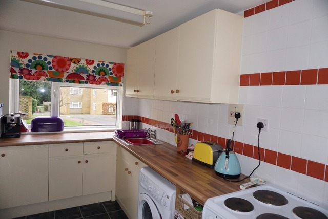  Image of 2 bedroom Flat for sale in Chenies Close Tunbridge Wells TN2 at Royal Tunbridge Wells  Tunbridge Wells, TN2 5LL