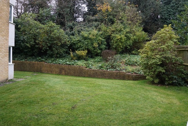  Image of 2 bedroom Flat for sale in Chenies Close Tunbridge Wells TN2 at Royal Tunbridge Wells  Tunbridge Wells, TN2 5LL