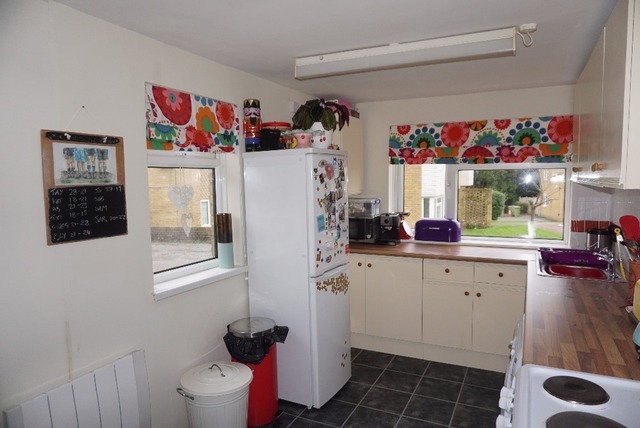  Image of 2 bedroom Flat for sale in Chenies Close Tunbridge Wells TN2 at Royal Tunbridge Wells  Tunbridge Wells, TN2 5LL