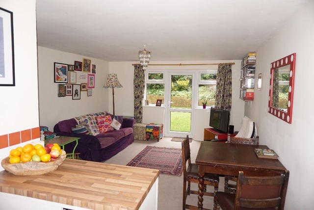  Image of 2 bedroom Flat for sale in Chenies Close Tunbridge Wells TN2 at Royal Tunbridge Wells  Tunbridge Wells, TN2 5LL