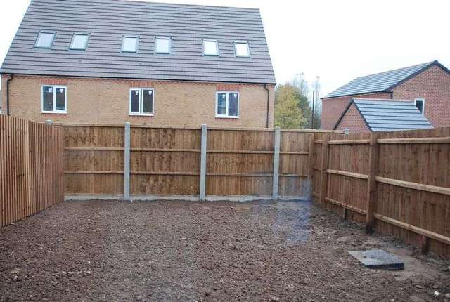  Image of 3 bedroom Property to rent in Baron Leigh Drive Westwood Heath Road Coventry CV4 at CHERRY TREE DRIVE  COVENTRY, CV4 8LZ