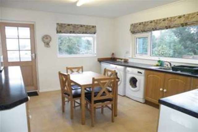  Image of 2 bedroom Detached house to rent in Chestnut Grove Ryde PO33 at Ryde, PO33 1NP
