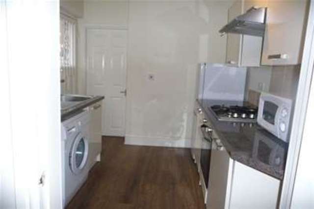  Image of 2 bedroom Flat to rent in Chillingham Road Heaton Newcastle upon Tyne NE6 at Newcastle upon Tyne, NE6 5QU