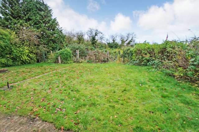  Image of 4 bedroom Detached house for sale in Church Road Pitstone Leighton Buzzard LU7 at Church Road Pitstone Leighton Buzzard, LU7 9HA