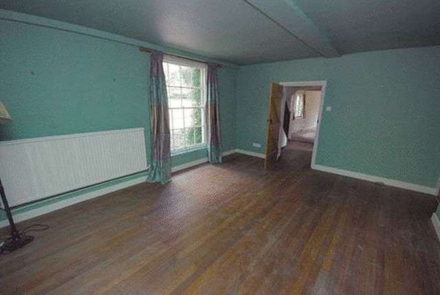 Image of 4 bedroom Detached house to rent in Church Road Clifton-on-Teme Worcester WR6 at Church Road  Clifton-On-Teme, WR6 6DJ