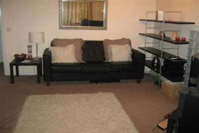  Image of 2 bedroom Flat to rent in Lynmouth Road Swindon SN2 at Swindon, SN2 2DH