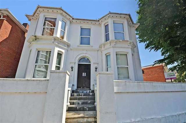  Image of 2 bedroom Flat for sale in Clarence Road Southsea PO5 at Southsea Hampshire Southsea, PO5 2DN