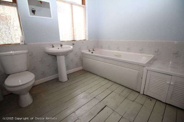  Image of 4 bedroom Detached house to rent in Collingwood Avenue Blackpool FY3 at Blackpool FY3 8BZ Blackpool, FY3 8BZ