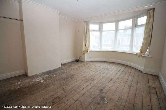  Image of 4 bedroom Detached house to rent in Collingwood Avenue Blackpool FY3 at Blackpool FY3 8BZ Blackpool, FY3 8BZ