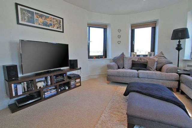  Image of 2 bedroom Flat to rent in Commercial Road Westbourne Bournemouth BH2 at Commercial Road  Bournemouth, BH2 5AT