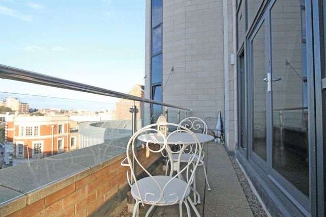  Image of 2 bedroom Flat to rent in Commercial Road Westbourne Bournemouth BH2 at Commercial Road  Bournemouth, BH2 5AT