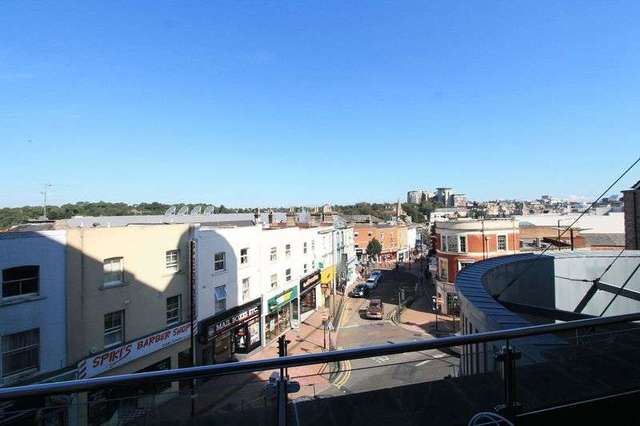  Image of 2 bedroom Flat to rent in Commercial Road Westbourne Bournemouth BH2 at Commercial Road  Bournemouth, BH2 5AT