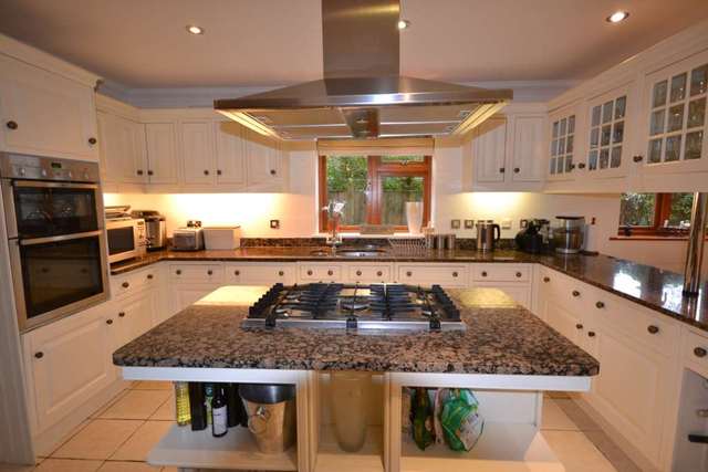  Image of 5 bedroom Detached house for sale in Conisboro Avenue Caversham Reading RG4 at Conisboro Avenue Caversham Heights Reading, RG4 7JB