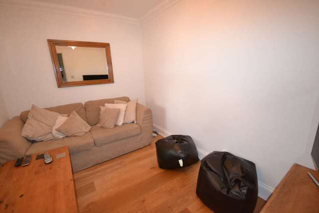  Image of 5 bedroom Detached house for sale in Conisboro Avenue Caversham Reading RG4 at Conisboro Avenue Caversham Heights Reading, RG4 7JB